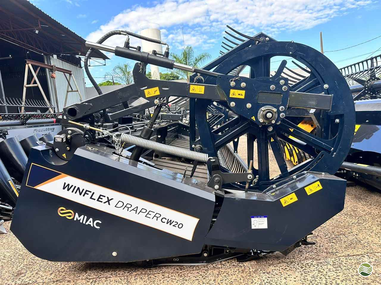 PLATAFORMA COLHEITADEIRA MIAC WINFLEX DRAPER CW20 Triamaq Tratores UBERLANDIA MINAS GERAIS MG